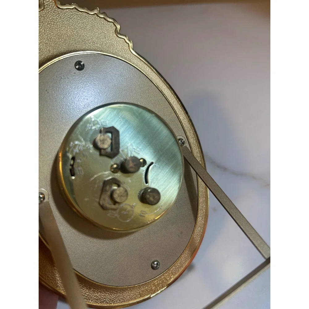 Bulova Vintage Gold Ornate Filigree Oval Tabletop Alarm Clock Manual Wind Up‎